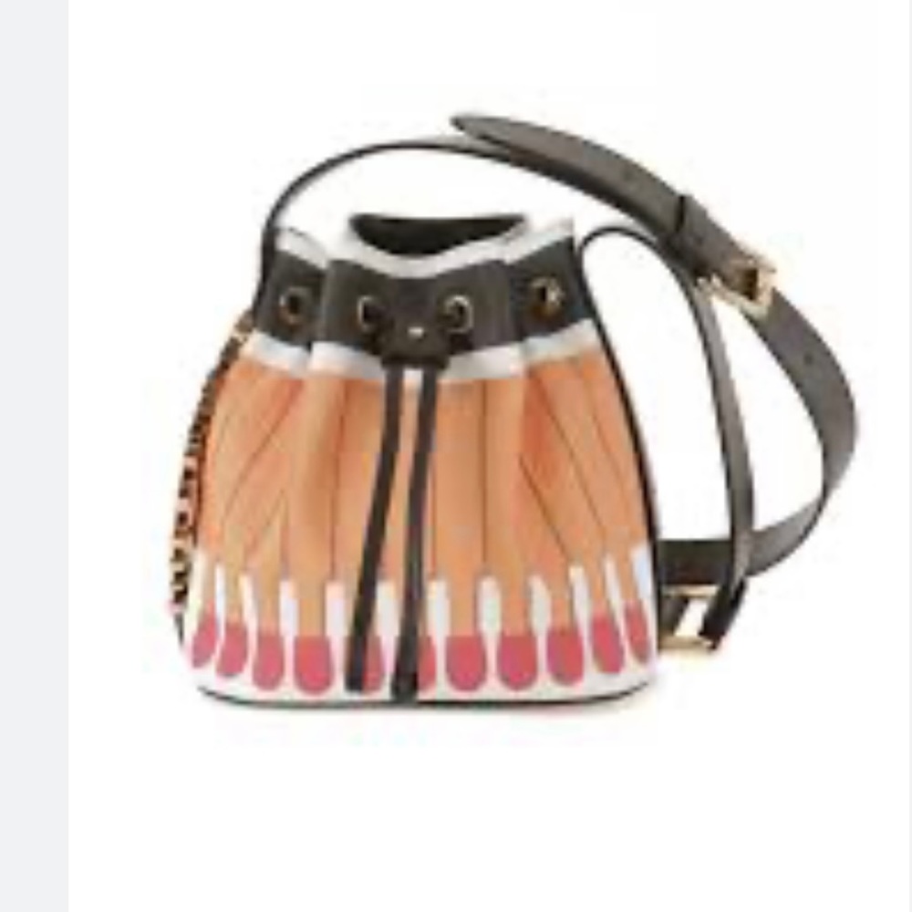 Moschino runway match bag